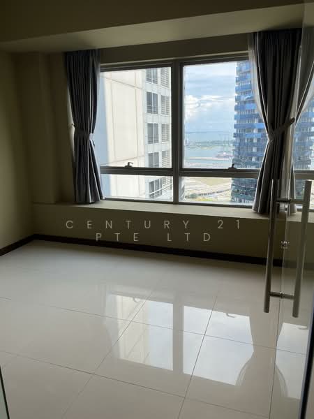 2 Marina Boulevard photo 4