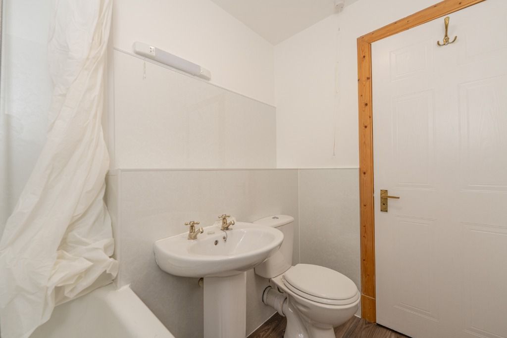 Additional image 13 of 2 bed flat to rentJames Court, Central, Edinburgh EH1