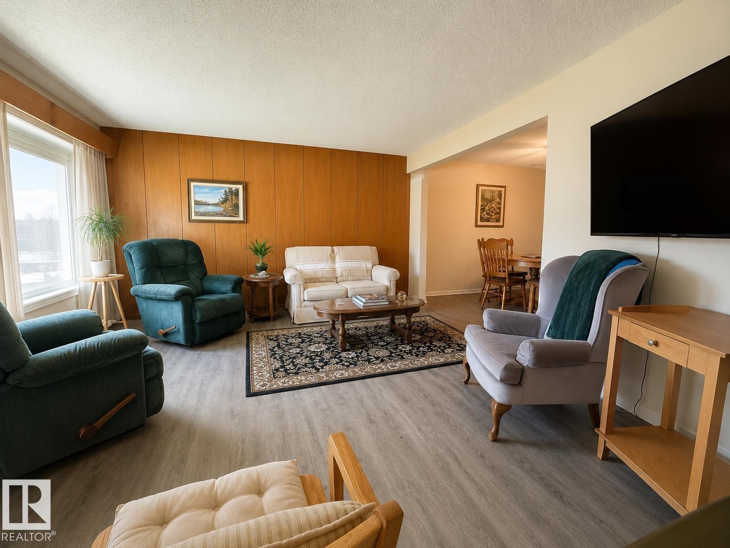 Additional image 2 of 5712 101 Avenue NW, Edmonton, AB, T6A0G8