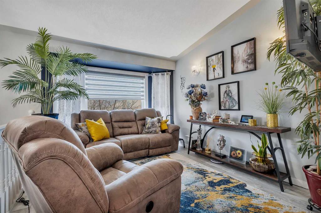 Additional image 3 of 17 Keast Way, Red Deer, AB, T4P 3Z3