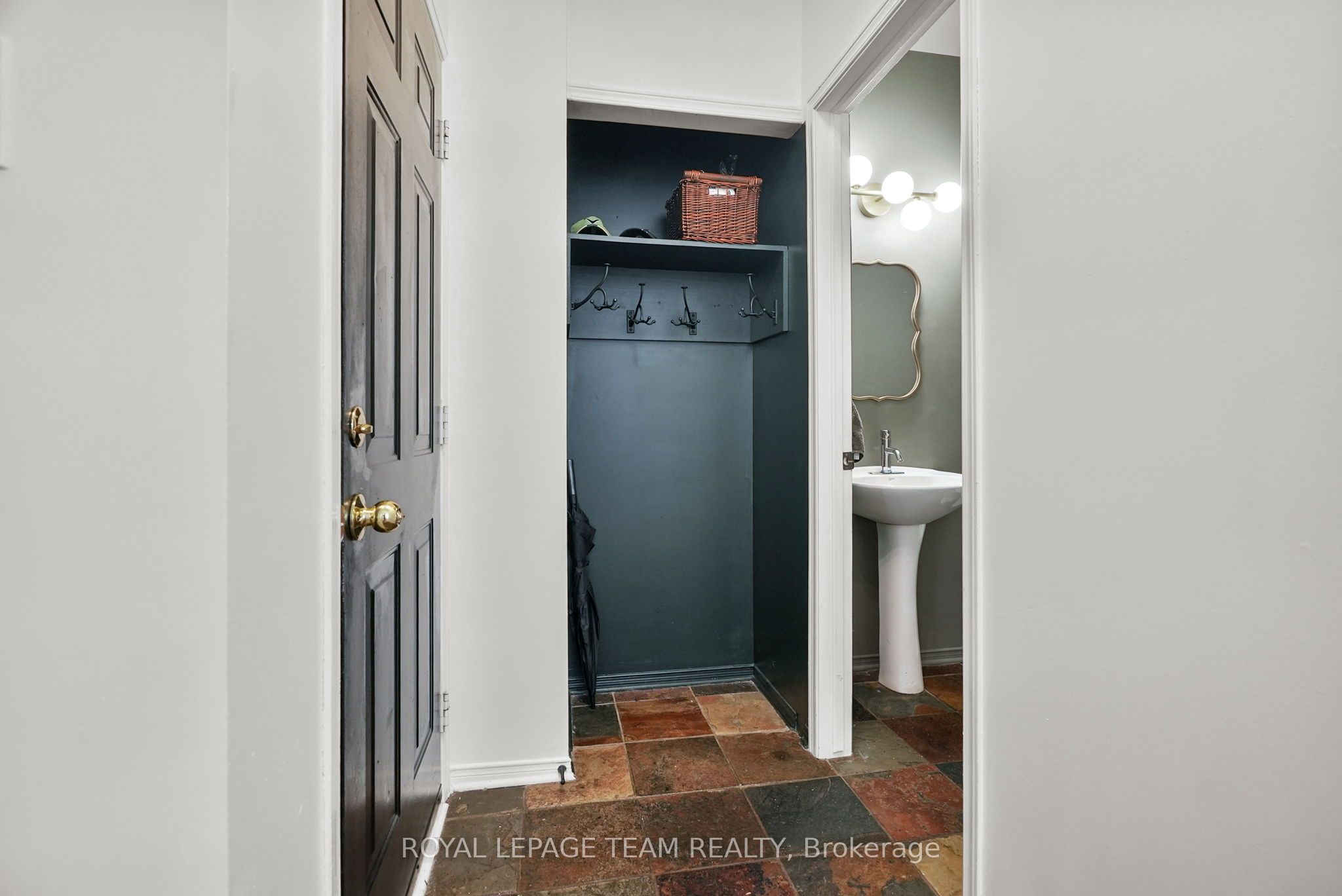Additional image 6 of 2122 Saunders Avenue, Ottawa, ON, K2A 4C7