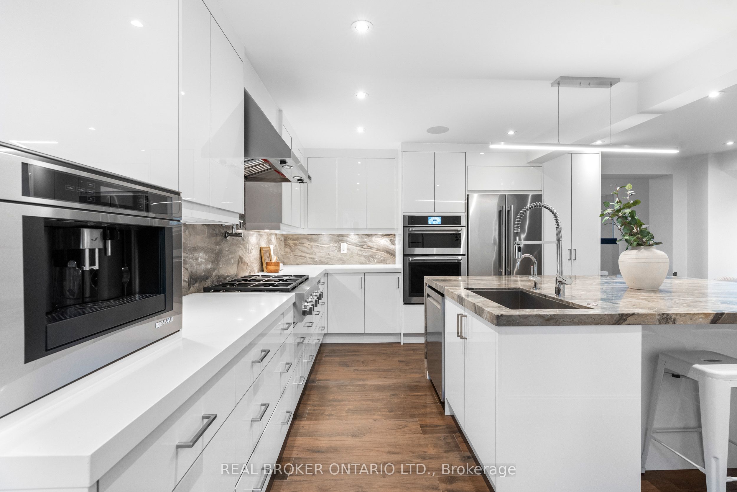 Additional image 5 of 17 Old Oak Road, Toronto, ON, M9A 2V9
