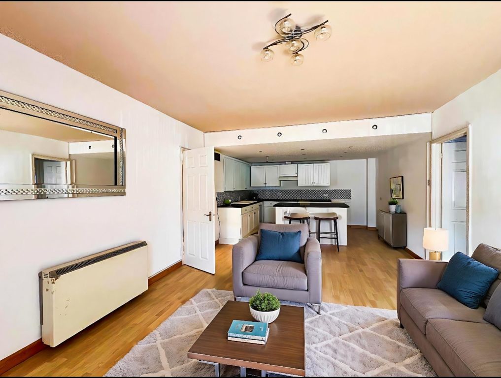 2 bed flat to rentGround Floor 2 Bedroom Flat, Express House, Howsell Road WR14 photo 2