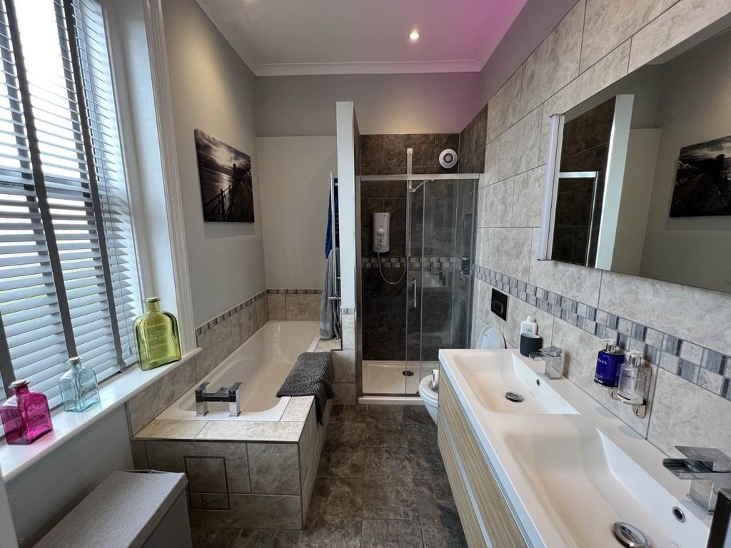 Additional image 7 of 3 bed flat to rentPetticoat Lane, Dilton Marsh, Nr Westbury BA13