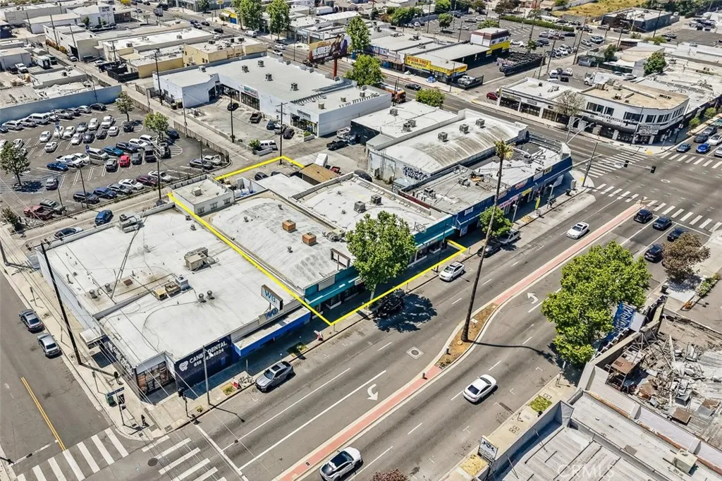 Additional image 44 of 18446 Sherman Way, Reseda, CA 91335