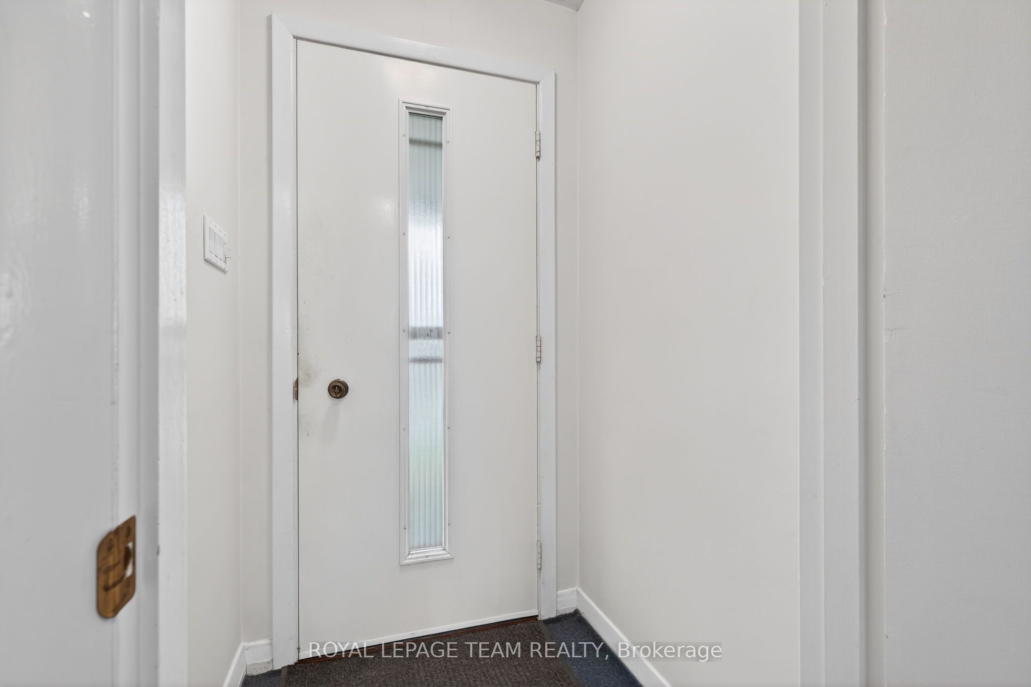 Additional image 5 of 15 Donna Street, Ottawa, ON, K2G 2V5