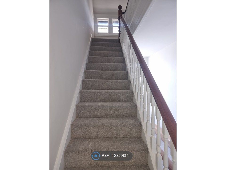 Additional image 5 of 1 bed flat to rentPenrhyn Road, Colwyn Bay LL29