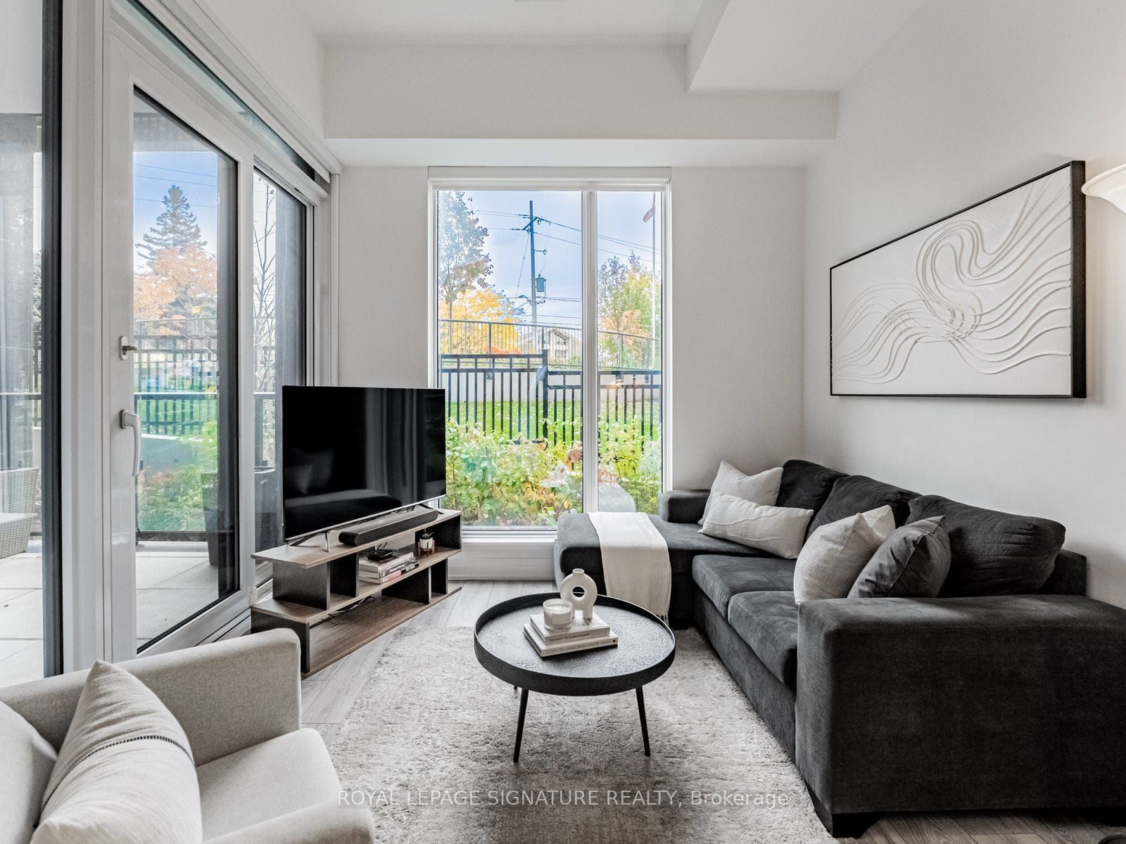 Additional image 3 of 102-21 Park Street E, Mississauga, ON, L5G 0C2