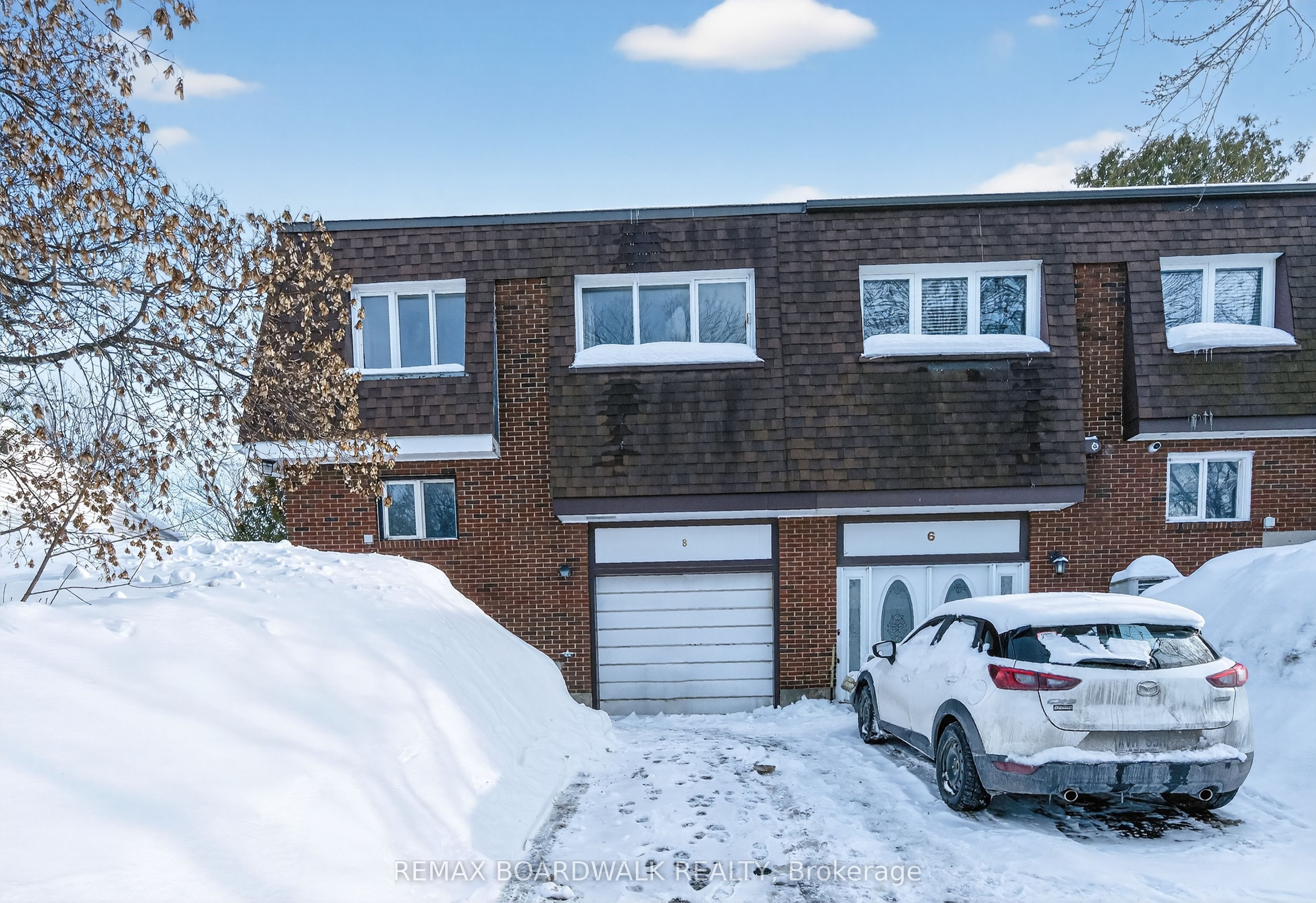 8 Oberon Street, Ottawa, ON, K2H 7X7