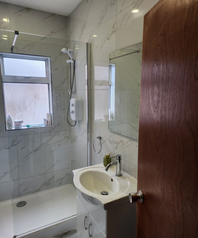 Additional image 8 of 5 bed flat to rentLey Street, Ilford IG1