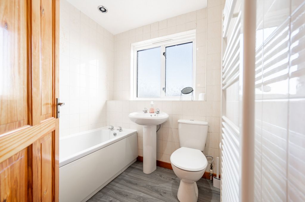 Additional image 12 of 3 bed terraced house to rentCunningham Drive, Giffnock, Glasgow G46