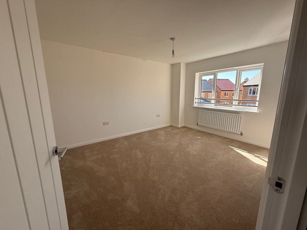 Additional image 9 of 4 bed detached house to rentCelandine Gardens, Priors Hall Park, Corby NN17