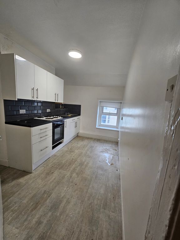 Additional image 5 of 1 bed flat to rentClifton Rd, Llandudno LL30