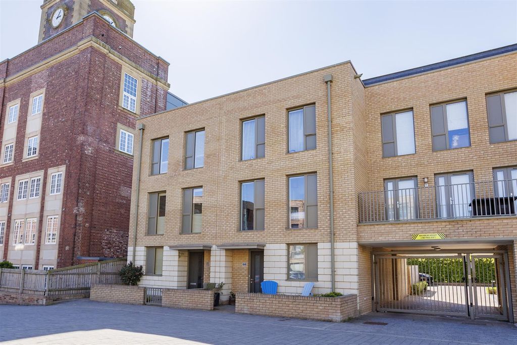 Additional image 4 of 3 bed terraced house to rentClock Tower Way, York YO23