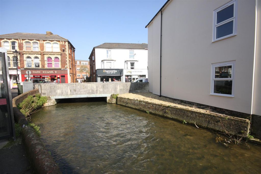 Additional image 6 of 4 bed flat to rentFlat 2, 73 Fisherton Street SP2