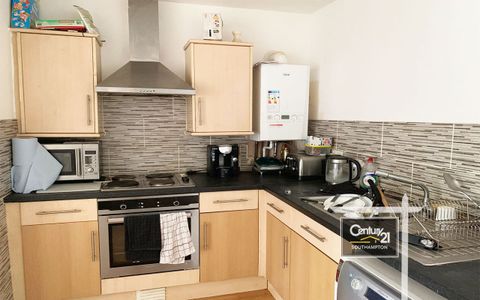 |Ref: R152396|, Warren Avenue, Southampton SO16