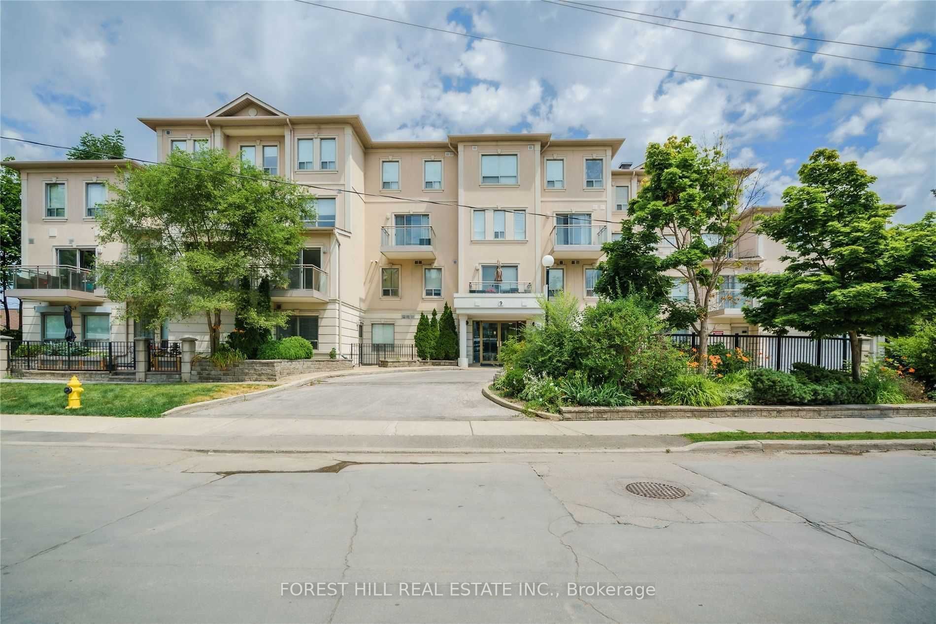 103-9 Greenbriar Road, Toronto, ON, M2K 1H4