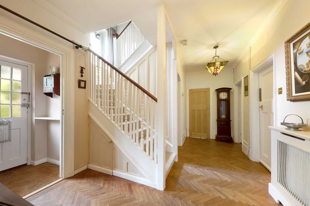 Additional image 4 of 6 bed detached house for saleGregories Road, Beaconsfield, Buckinghamshire HP9