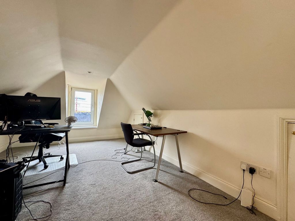 Additional image 8 of 2 bed flat to rent39 Halkett Place, St Helier JE2