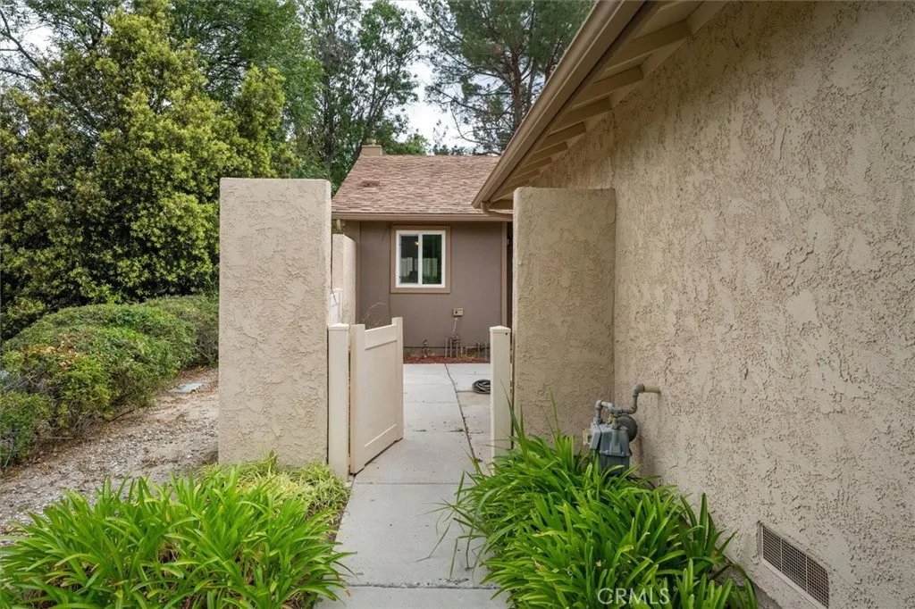 Additional image 4 of 20008 Avenue Of The Oaks, Newhall, CA 91321