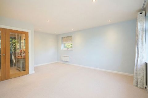 6 Queen Victoria Road, Sheffield S17