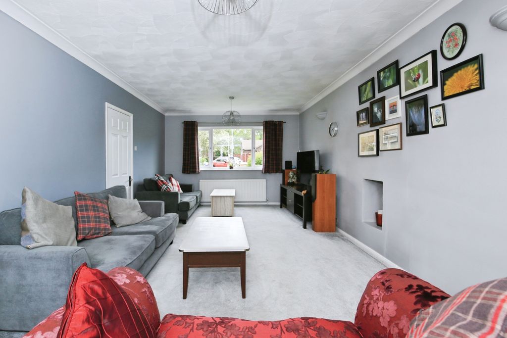 Additional image 2 of 5 bed detached house for saleDanes Close, Peterborough PE1