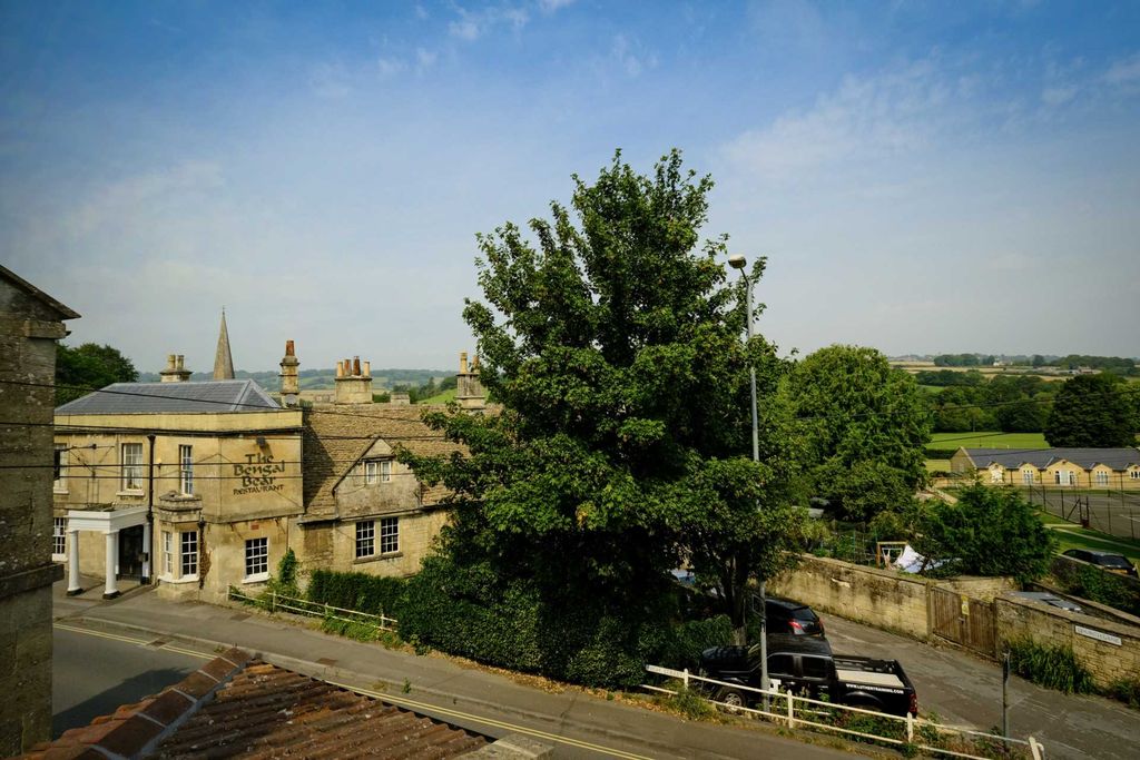Additional image 29 of 3 bed property to rentHigh Street, Box SN13