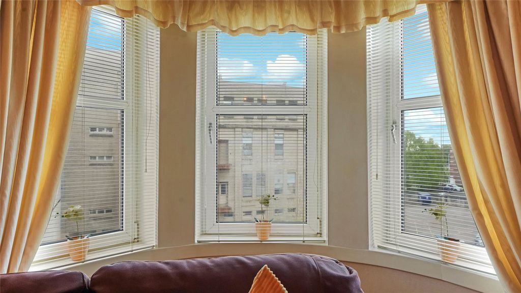 Additional image 3 of 2 bed flat for saleCameronian Street, Stirling, Stirlingshire FK8