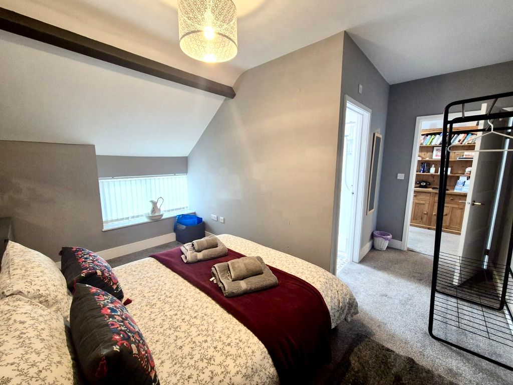 Additional image 10 of 3 bed property to rentBradenham Place, Penarth CF64