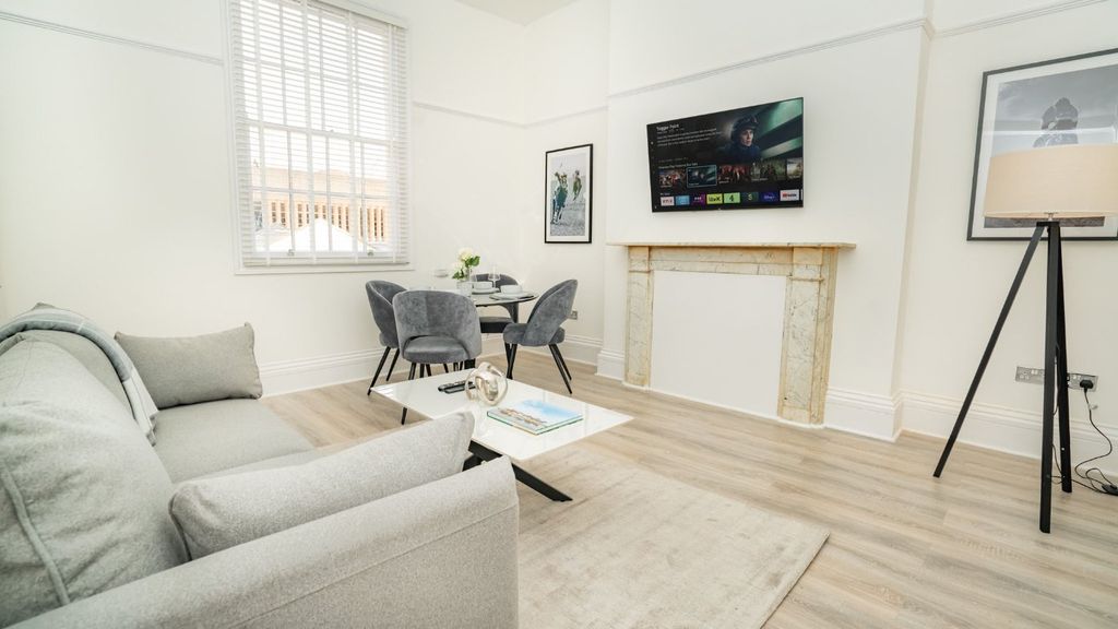 Additional image 9 of 5 bed flat for saleGrosvenor Street, Cheltenham, Gloucestershire GL52