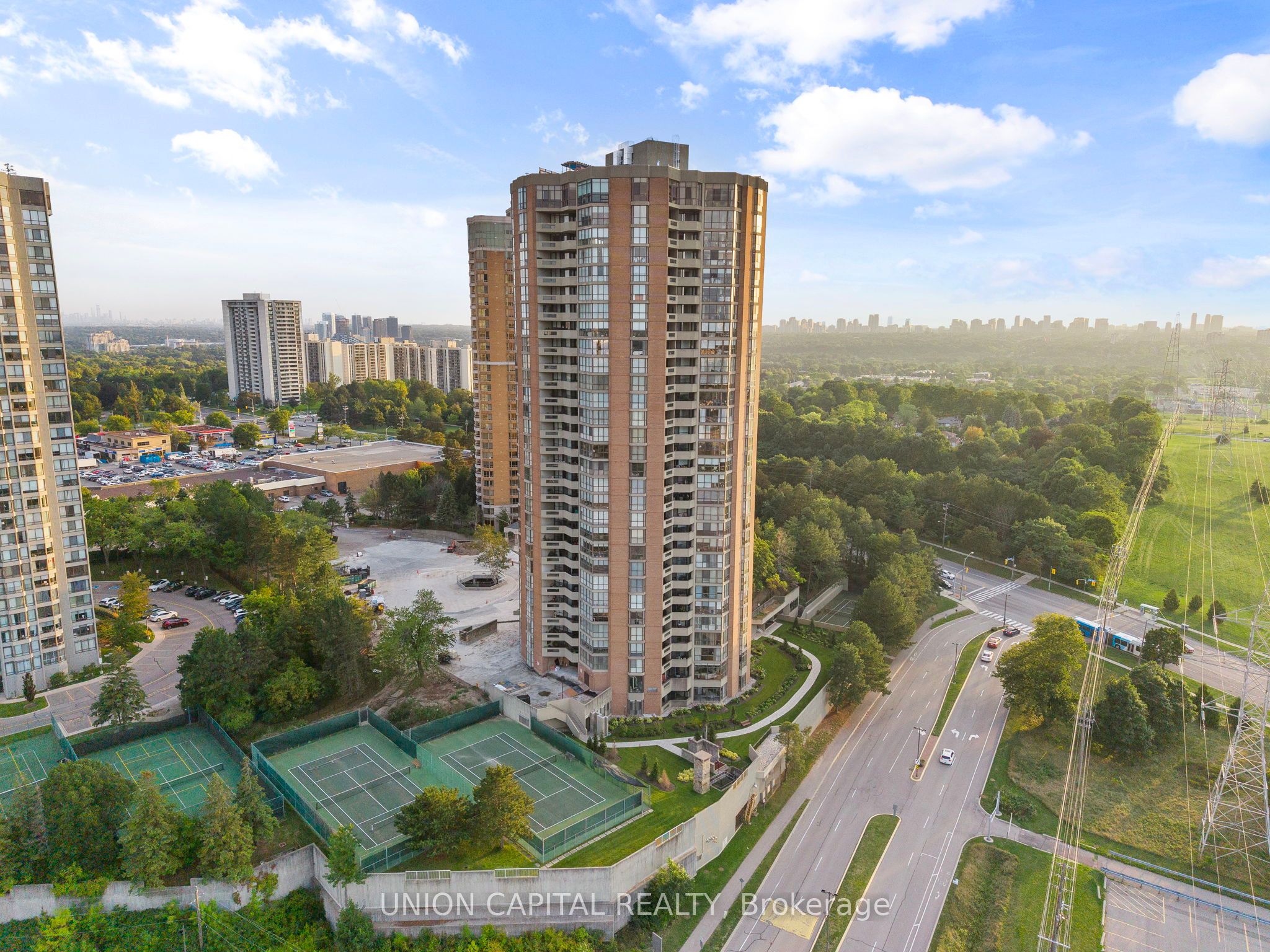 Additional image 2 of 2405-85 Skymark Drive, Toronto, ON, M2H 3P2