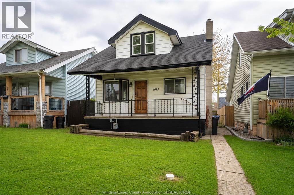 1015 Oak , Windsor, ON, N9A5G5