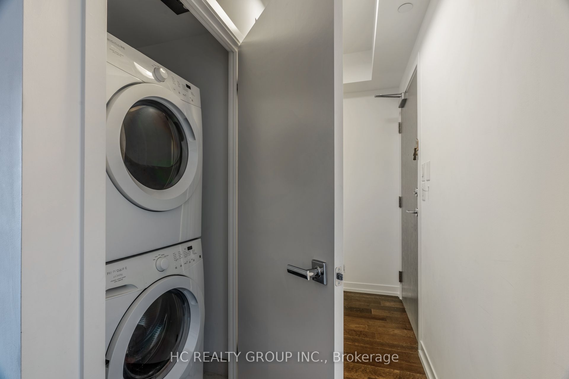 Additional image 4 of 2710-21 Widmer Street, Toronto, ON, M5V 0B8