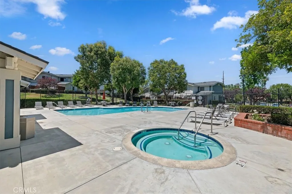 941 Inn Keeper Ln Unit D, Corona, CA 92881