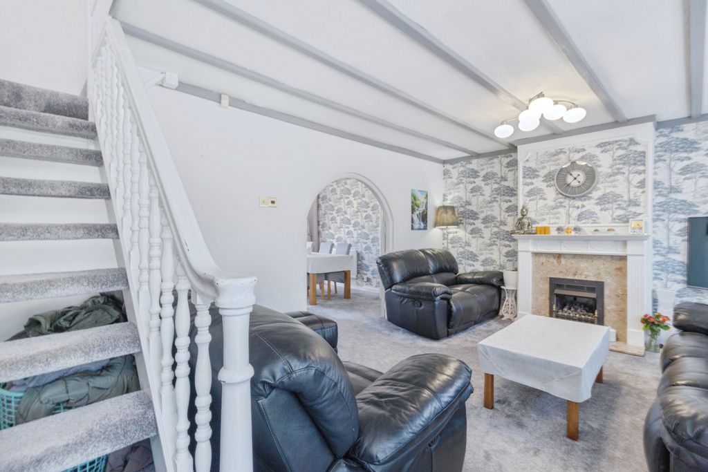 Additional image 2 of 3 bed semi-detached house for saleGrass Acres, Leicester LE3