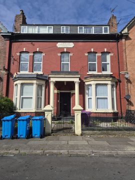 Balmoral Road, Fairfield L6