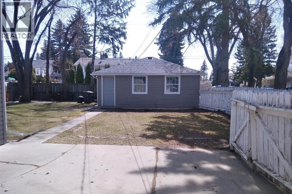 Additional image 8 of 1402 14th Street E, Saskatoon, SK, S7H0A8