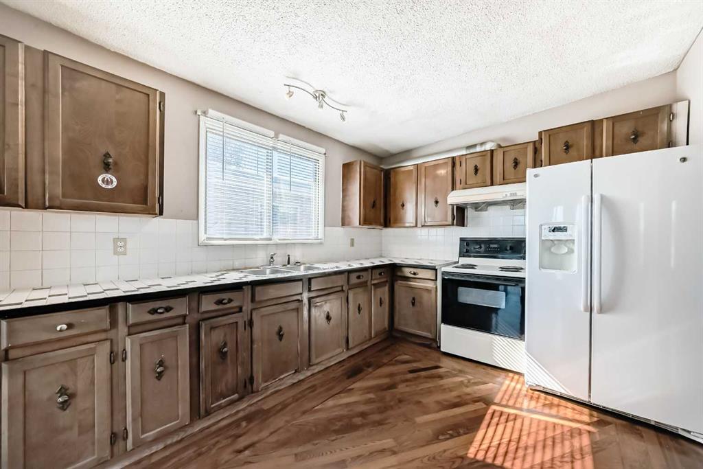 Additional image 4 of 2610 Dover Ridge Drive SE, Calgary, AB, T2B 2L3