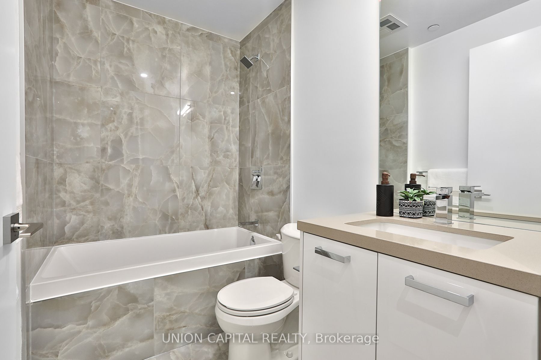 Additional image 6 of 402-195 Mccaul Street, Toronto, ON, M5T 1W6