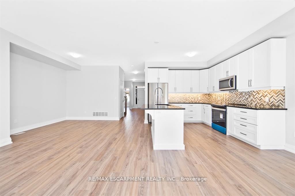 Additional image 3 of 46 Kenesky Drive, Hamilton, ON, L8B 1Y2