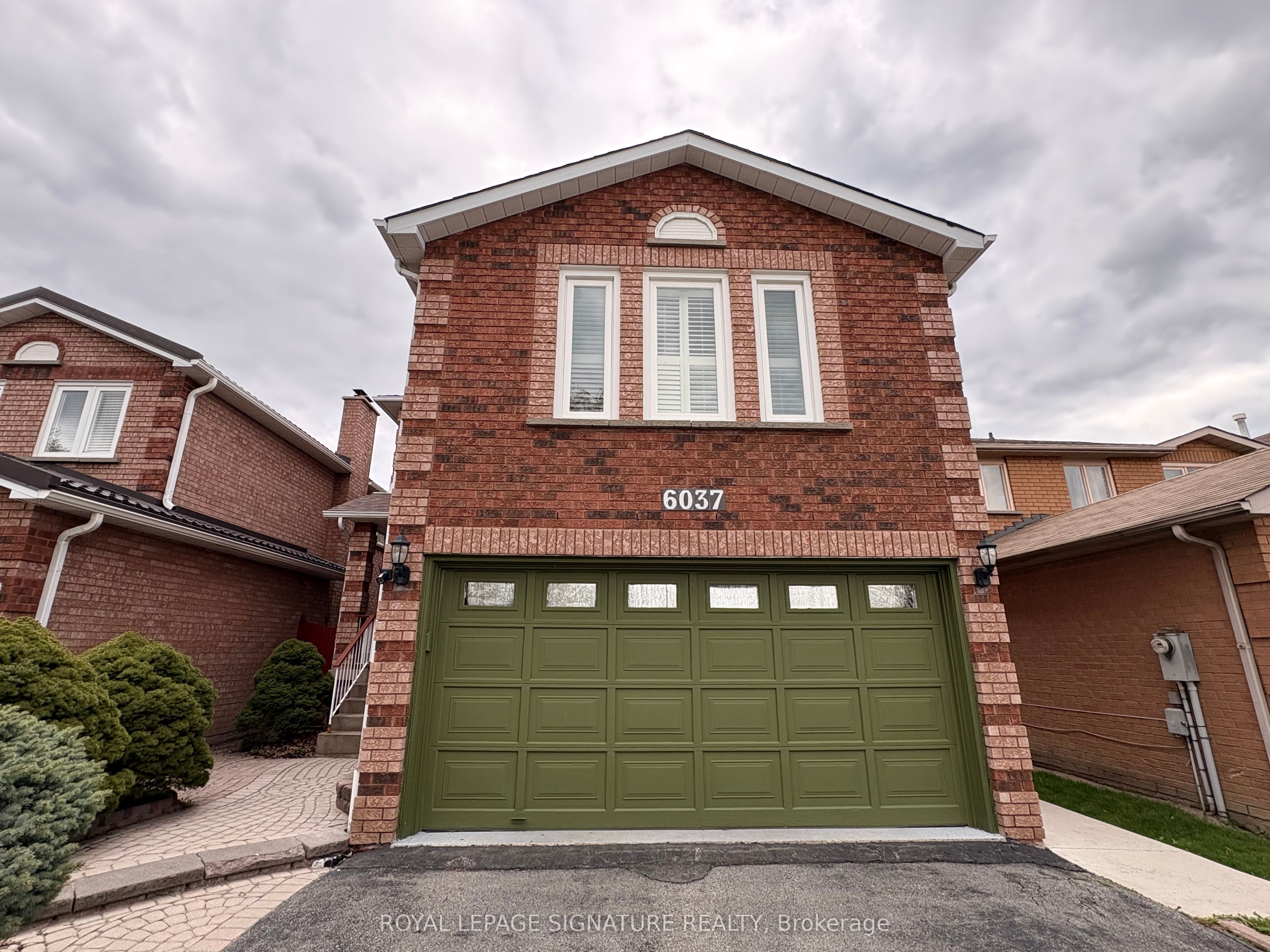 Main-6037 Duford Drive, Mississauga, ON, L5V 1A8