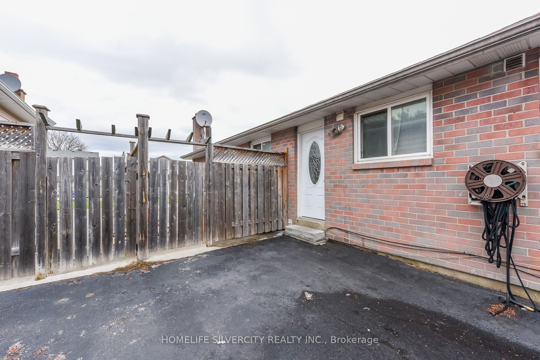 Additional image 6 of 7816 Priory Crescent, Mississauga, ON, L4T 3H5