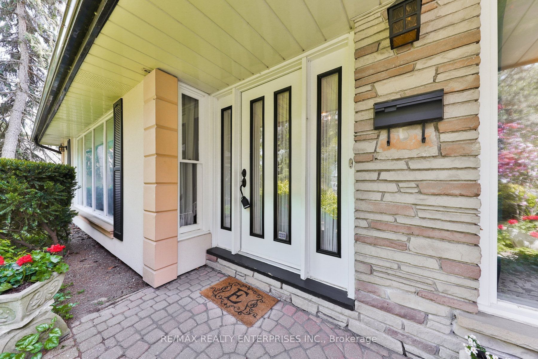 Additional image 2 of 1364 Avonbridge Drive, Mississauga, ON, L5G 3G5