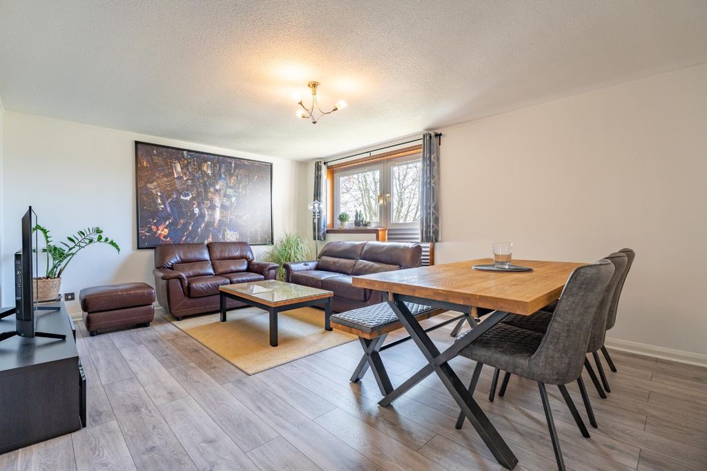 2 bed flat for saleBalgownie Way, Aberdeen AB22
