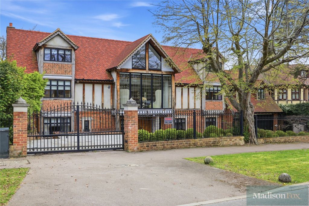 Additional image 82 of 8 bed detached house for saleStradbroke Drive, Chigwell, Essex IG7