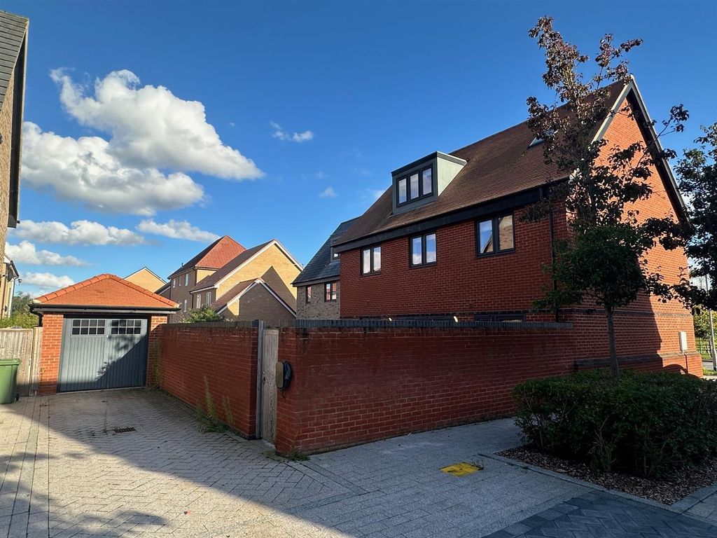 Additional image 39 of 5 bed detached house to rentMemorial Way, Off Thorpe Road, Peterborough PE3