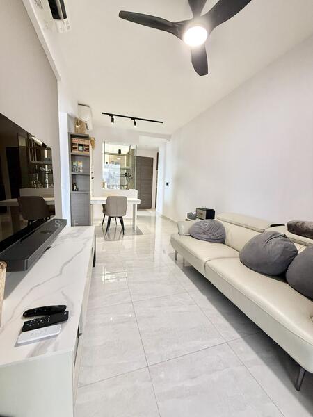 81 Hougang Avenue 2