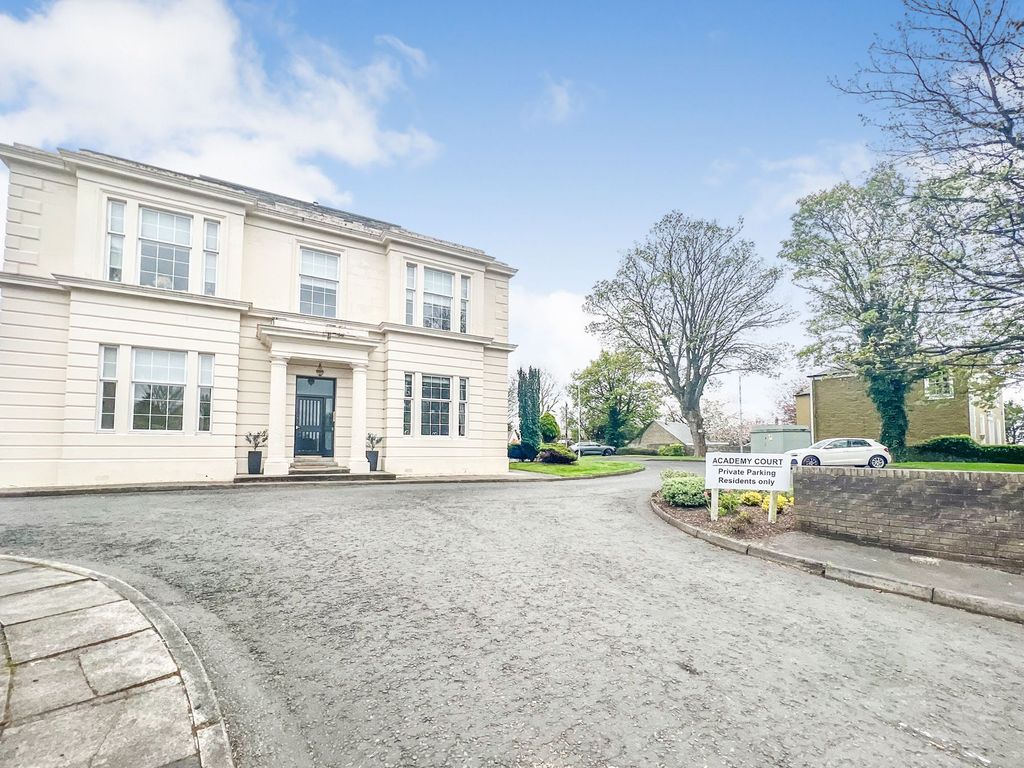 2 bed flat for sale27 Academy Court, Irvine KA12