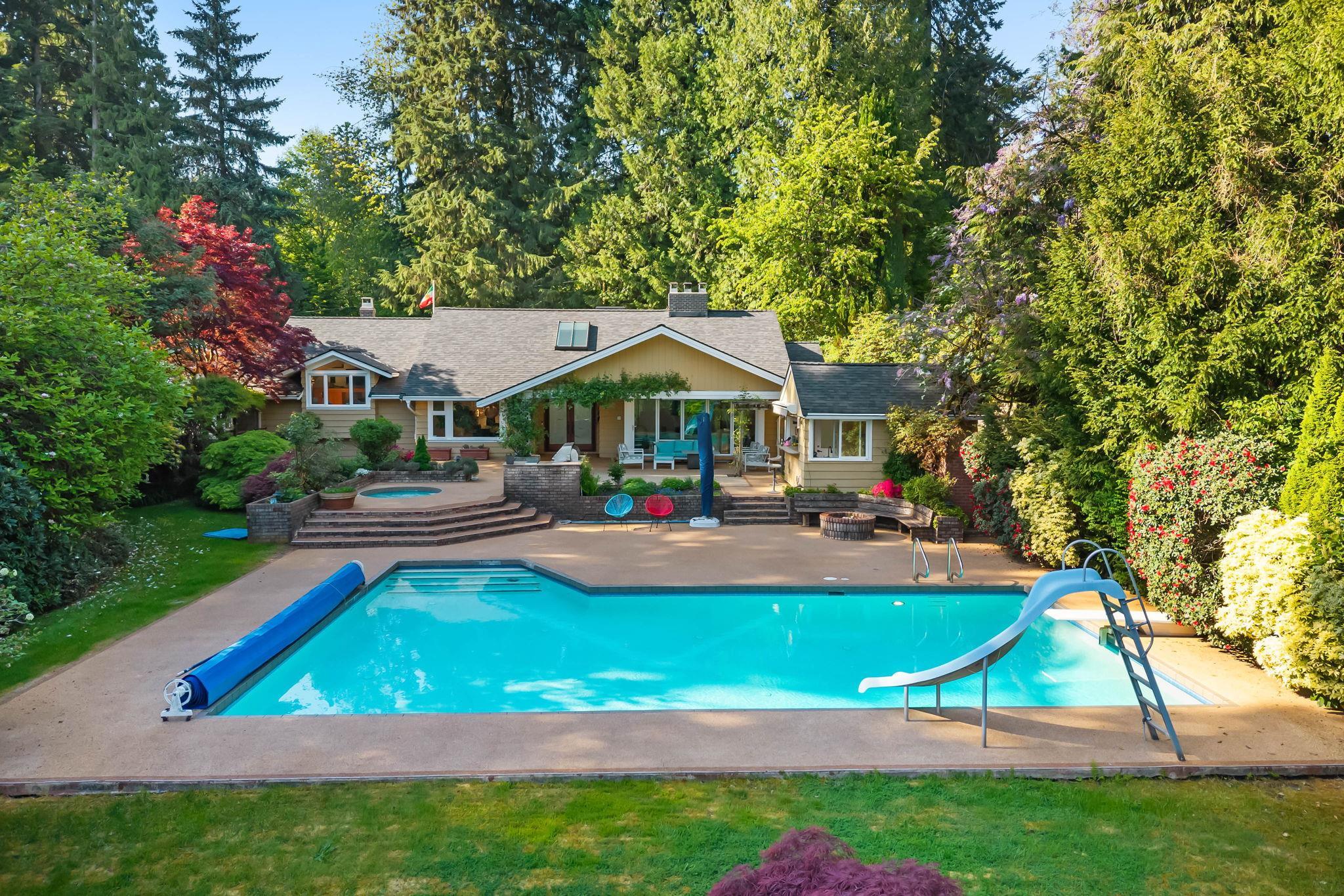 537 Eastcot Road, West Vancouver, BC, V7S 1E5