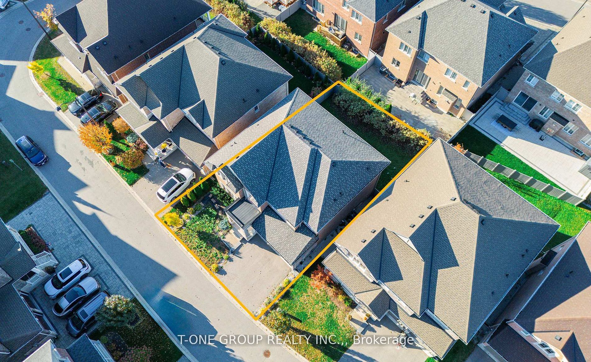 Additional image 3 of 63 Ken Sinclair Crescent, Aurora, ON, L4G 3J1